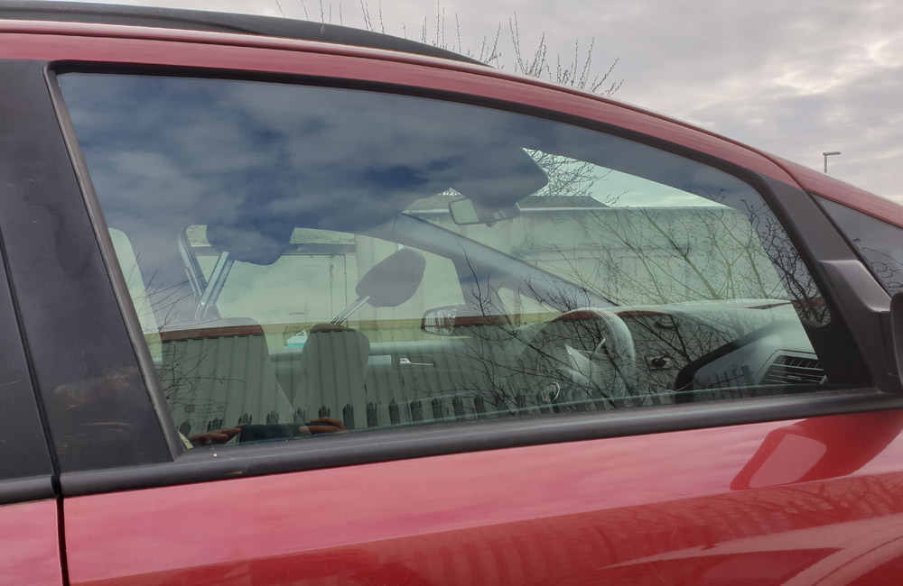 Vauxhall Zafira Club 16V Door window glass driver side front